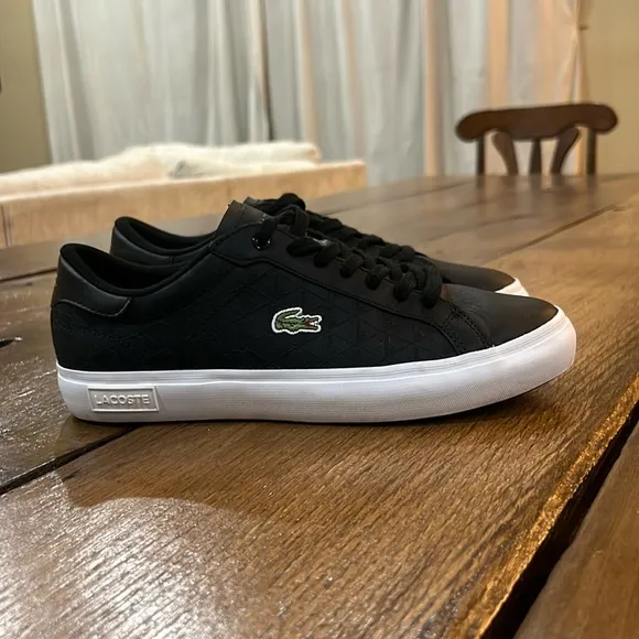 Lacoste Men’s Powercourt Sneakers 8.5 Great Condition!