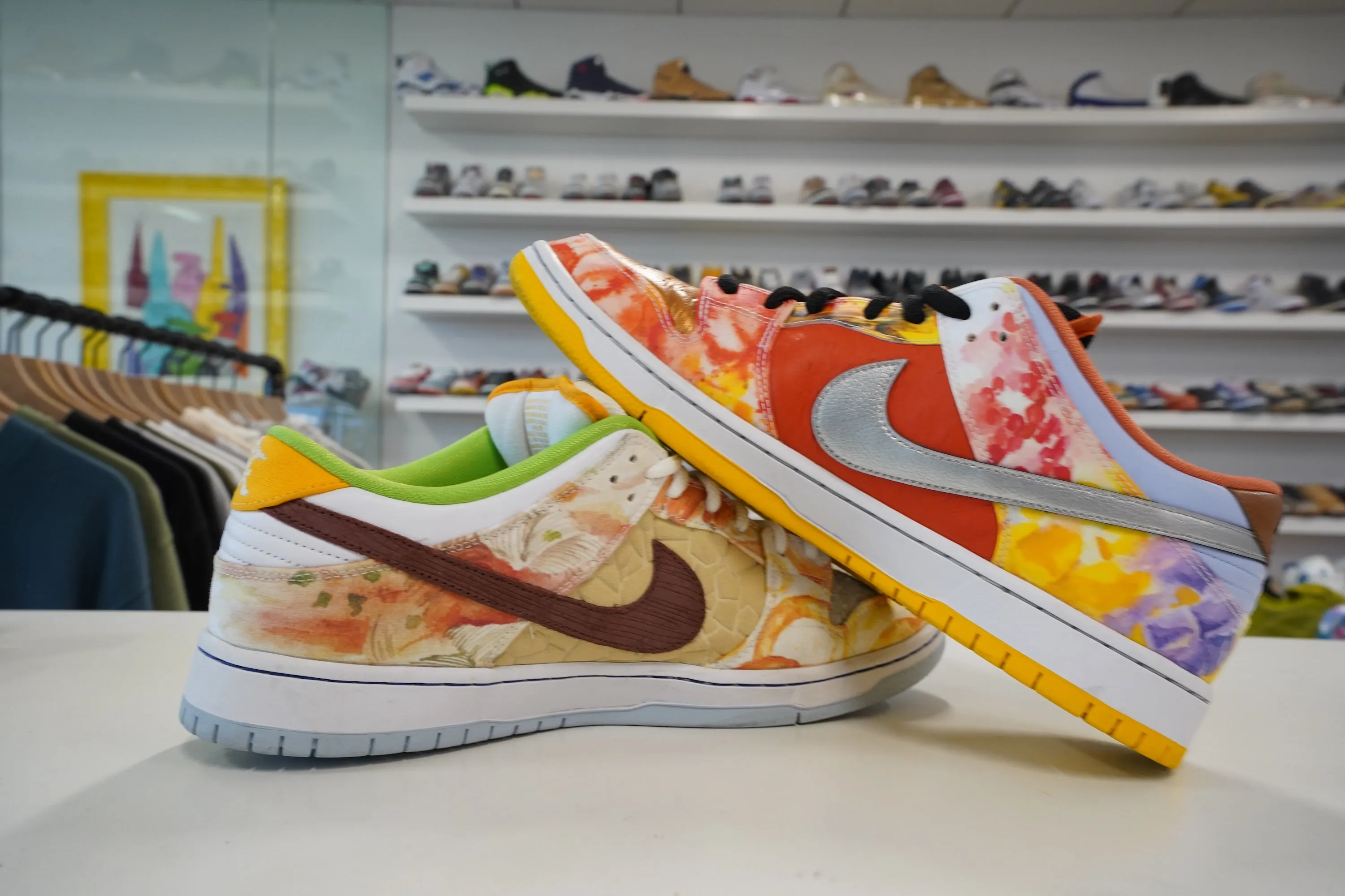 Nike SB Dunk Low Street Hawker