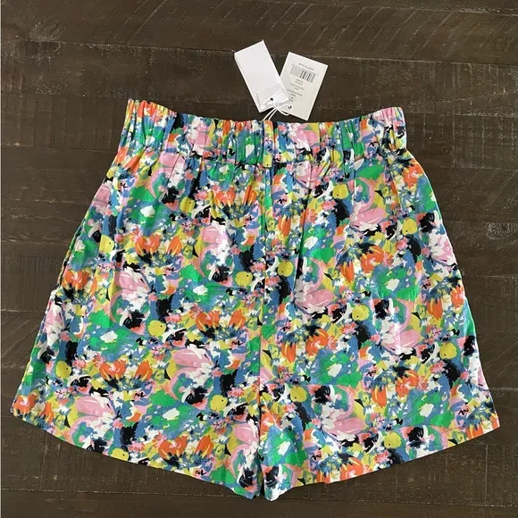 NWT Walter Baker Marcia Shorts in Fiesta Floral Sz M Medium