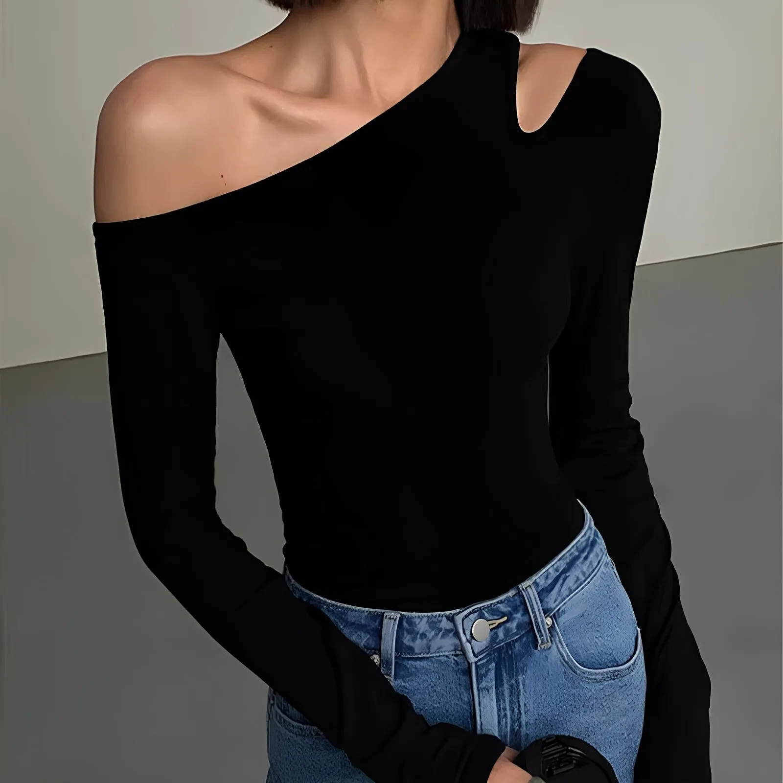 Off-Shoulder Hollow-Out Blouse – Sleek & Sexy Streetwear Essential
