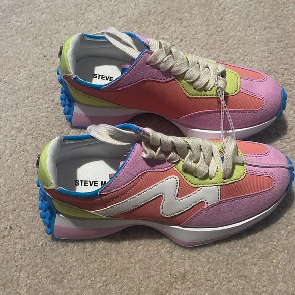 Steve MaddenGirls' J-Campo Neon Sneakers (Youth)